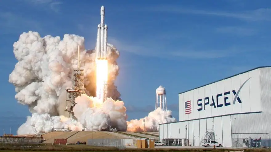 Space X quiere llegar a otros mundos