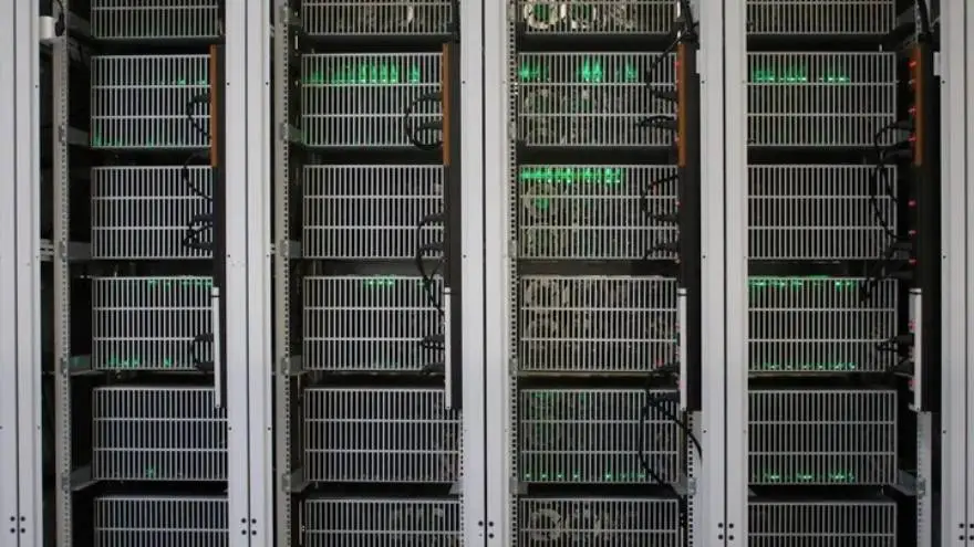 La minería de criptomonedas es un trabajo que se basa en la verificación constante de las transacciones con computadoras muy potentes en datacenters