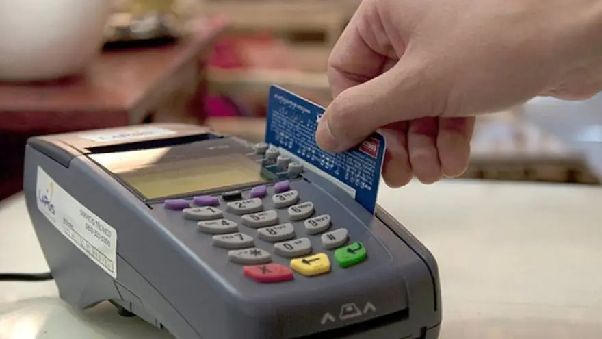 Este lunes entra en vigencia el programa de reintegro del IVA en la compra con tarjeta de débito