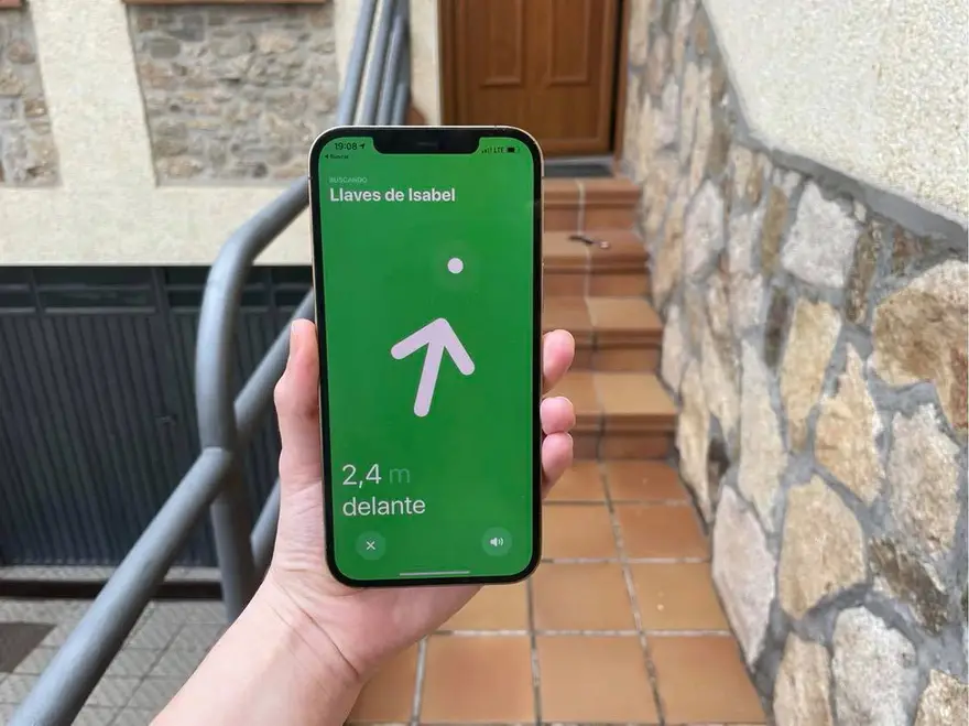 Mensaje en el móvil para localizar un objeto gracias al AirTag
