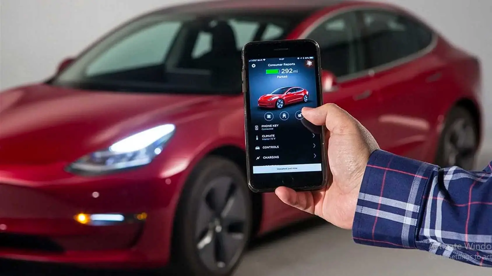 El gigante automotriz Tesla, se mete de lleno en el rubro de los seguros con su solución de puntuación de conductores