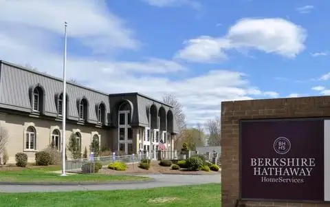 Berkshire Hathaway, el fondo propiedad de Warren Buffet, invierte u$s500 millones en la brasileña Nubank