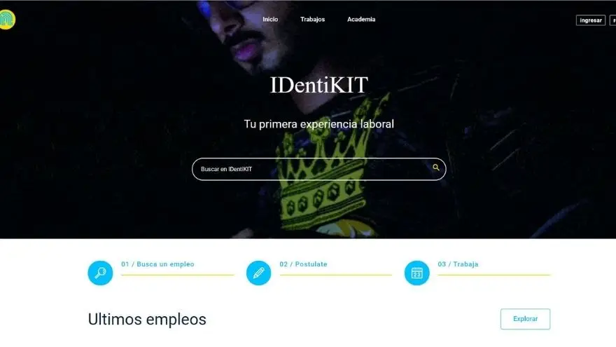 Display de la plataforma IDentiKIT, programa lanzado para ayudar a que los jóvenes encuentren su primer empleo