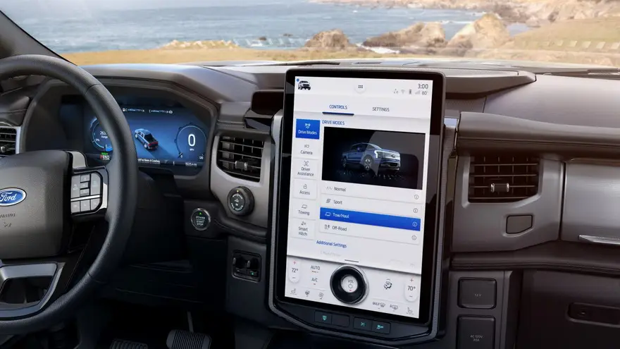 Ford, esta compañía fabricante cuenta con una aplicación para sus coches conectados de nombre FordPass