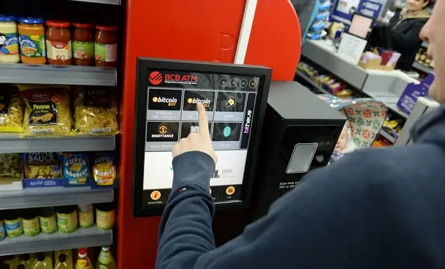 Walmart permitirá a sus clientes comprar Bitcoin en sus tiendas, a partir de la alianza con Coinstar
