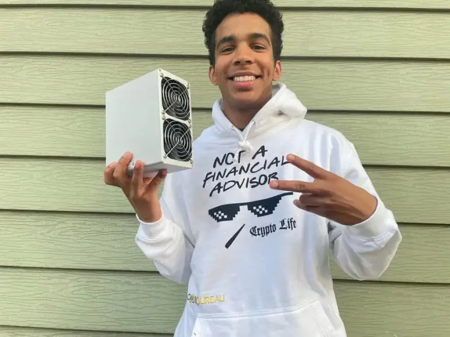 Dason Thomas decidió que era mejor minar cirptomonedas desde su propio hogar