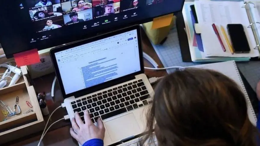 Con el auge del teletrabajo, muchas plataformas web funcionan como enlace entre empresas y emprendedores digitales