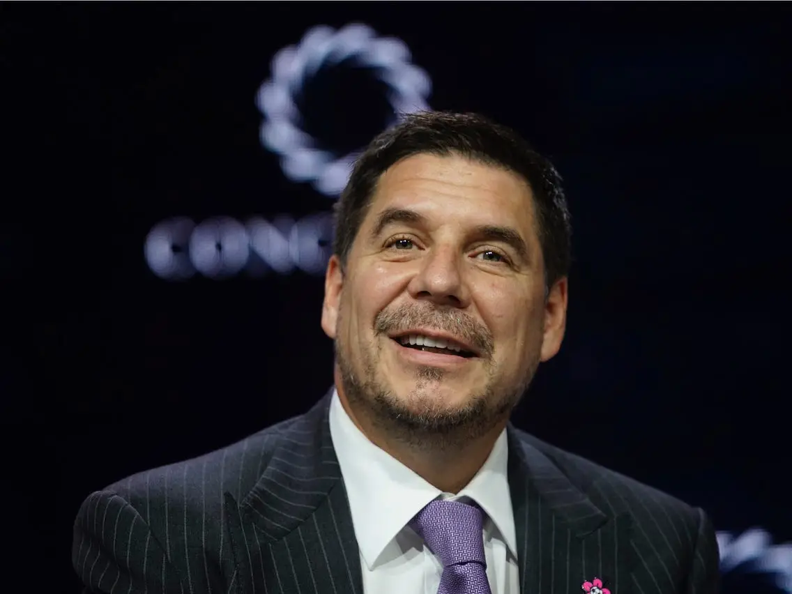 el CEO de Softbank, el boliviano Marcelo Claure