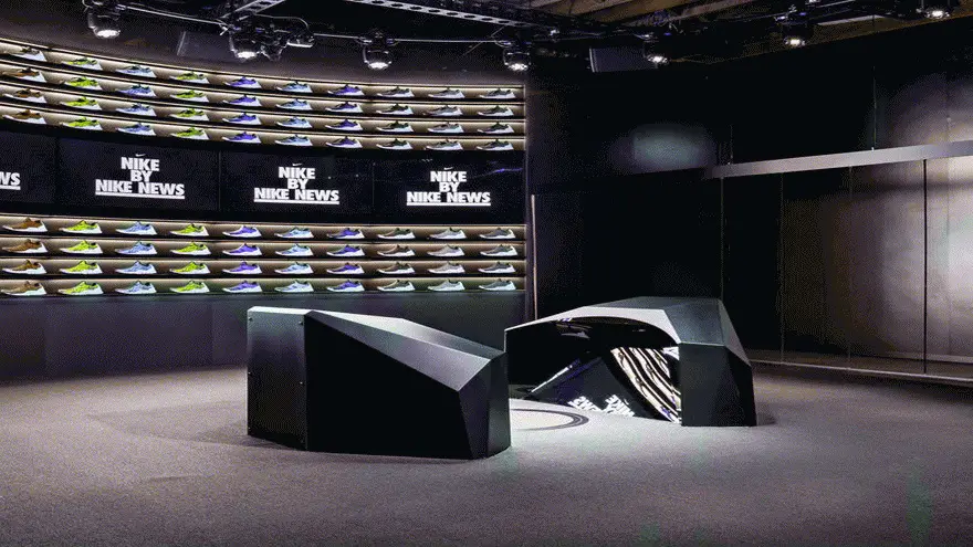 La fase de personalización de las zapatillas Nike Makers’ Experience