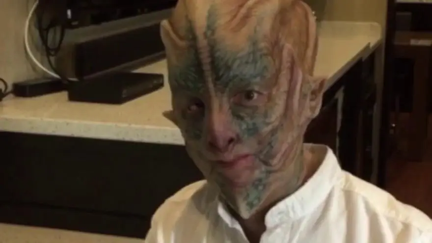 Bezos, caracterizado para su cameo en una de las películas de la saga