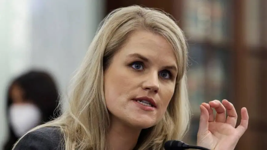 Frances Haugen, ex empleada de Facebook, afirmó que Facebook promueve la toxicidad y la desinformación deliberadamente
