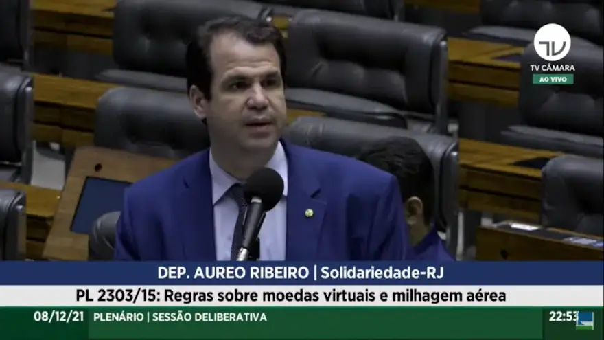 Durante la sesión, el diputado Aureo Ribeiro dijo que actualmente más de 600 mil personas realizan transacciones con criptomonedas en Brasil
