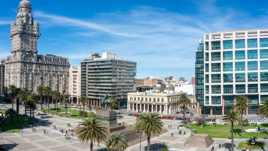 La radicación de más empresas en Uruguay favorece la creación de empleos.
