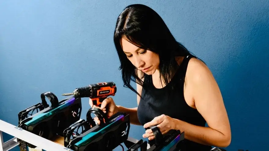 Valeria Frias, trabajando 