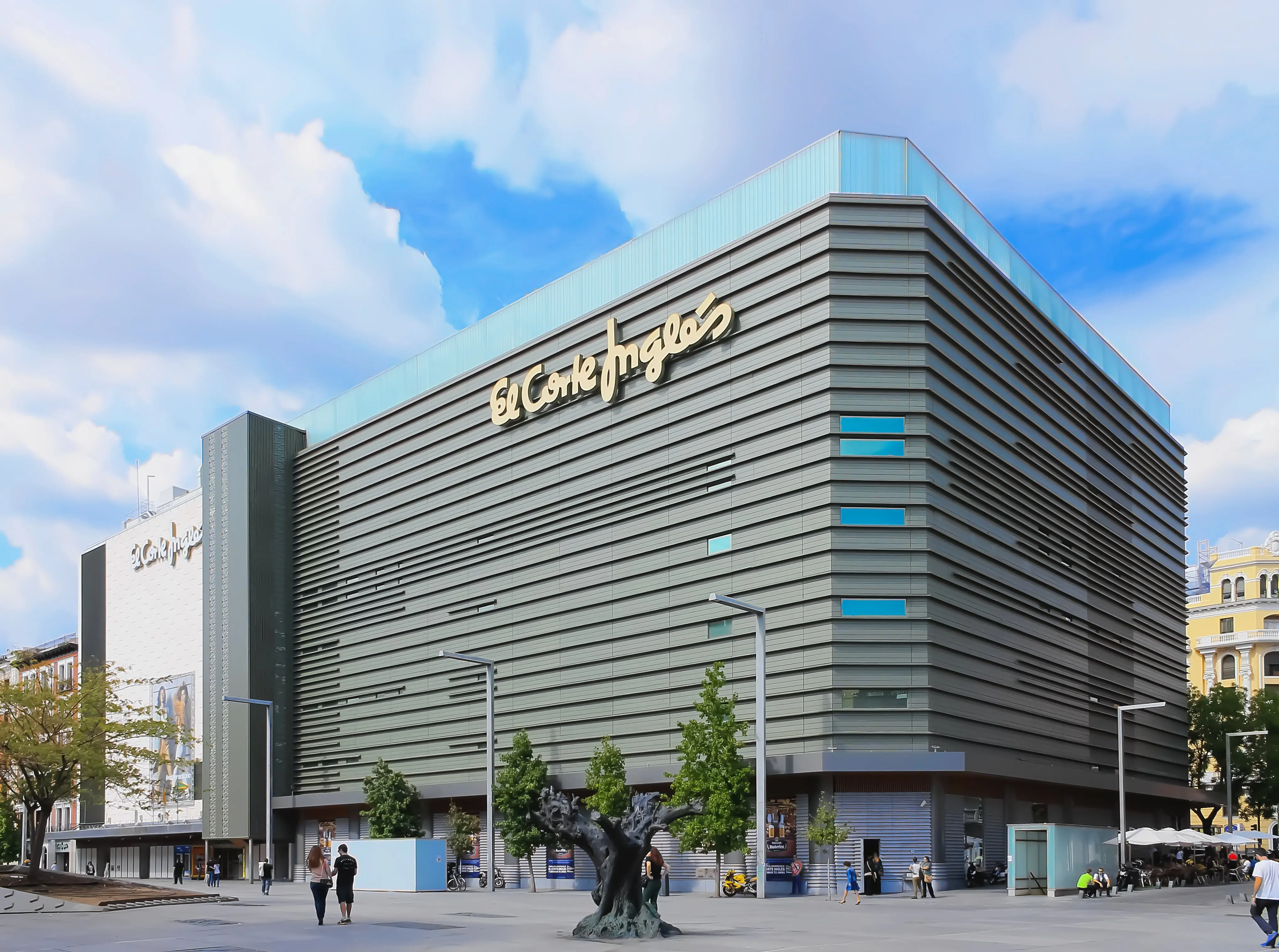 La apuesta de El Corte Inglés se enmarca en el intento de ofrecer nuevas alternativas de inversión a sus clientes.