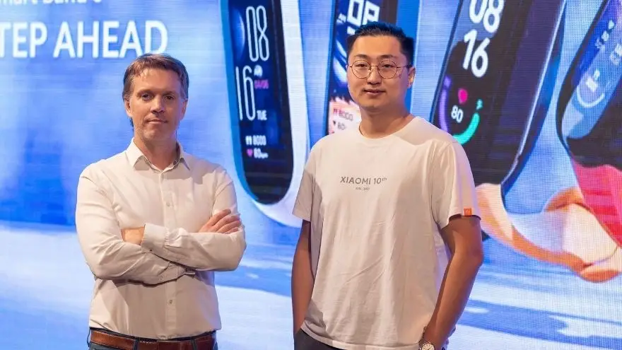 Juan Pablo Baiardi, Gerente General de Etercor Solnik, y Han Song, Han Song, representante de Xiaomi en la Argentina
