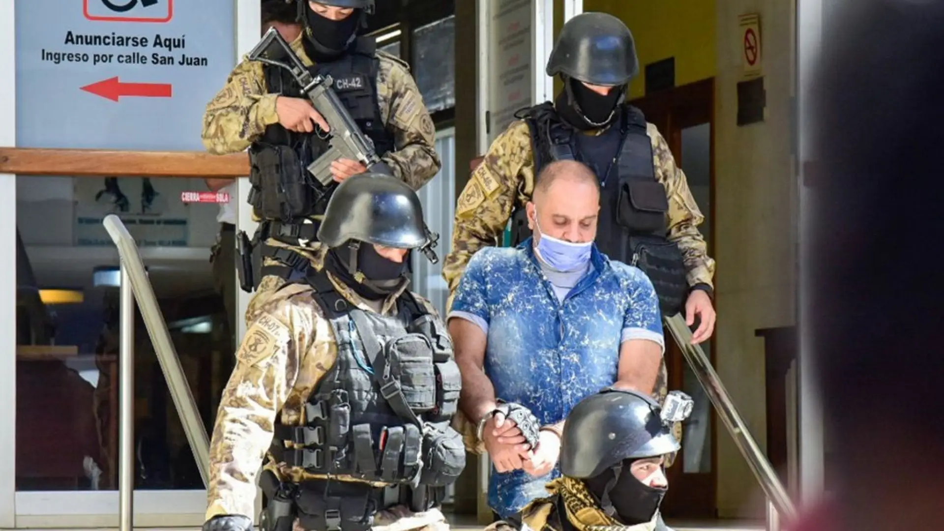 Desde la cárcel sigue operando 