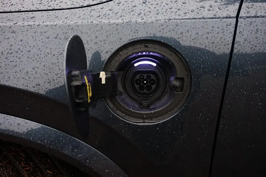La estrategia de electrificación de la marca arranca con vehículos híbridos enchufables