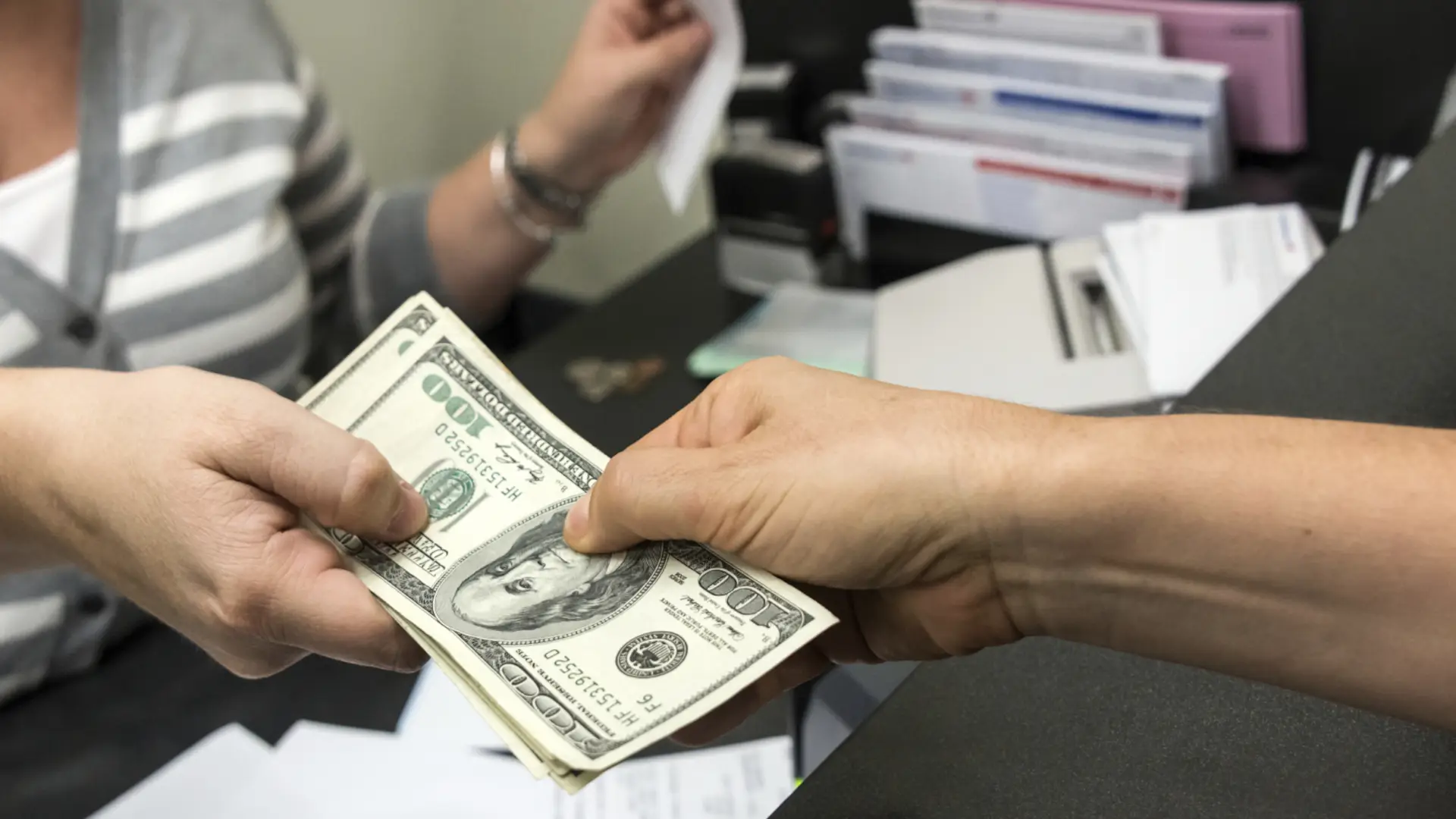 La brecha con el dólar 