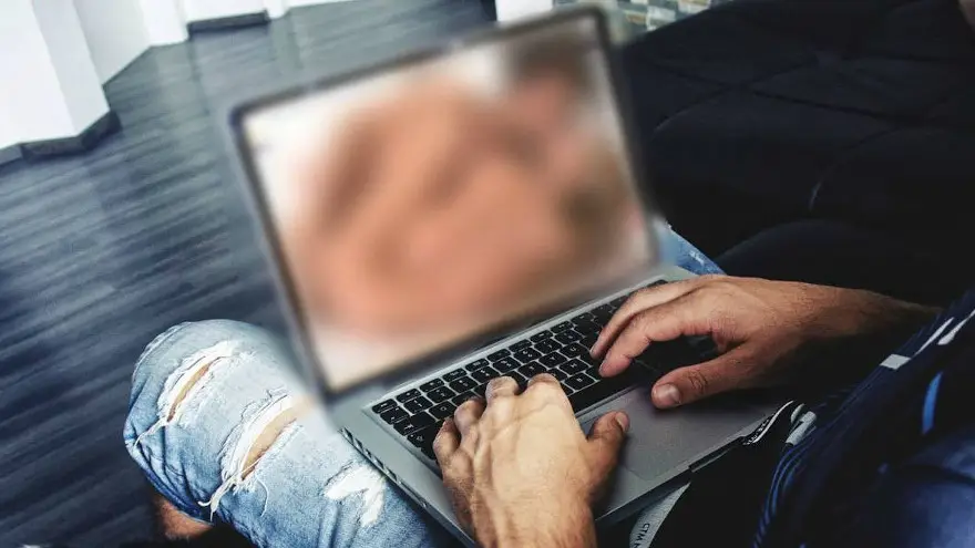 Hay formas de protegerse de estos ataques, y uno es borrando el historial de navegación