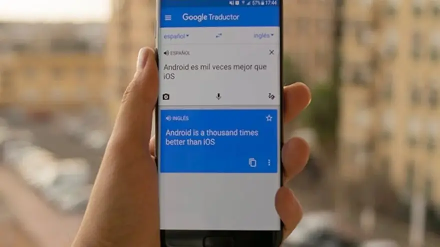esta funcionalidad utiliza la tecnología de traducción en vivo de Google Translate