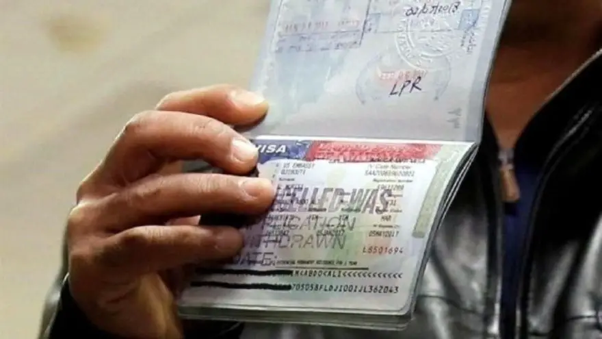 Trabajar en Estados Unidos con visa turista trae riesgos