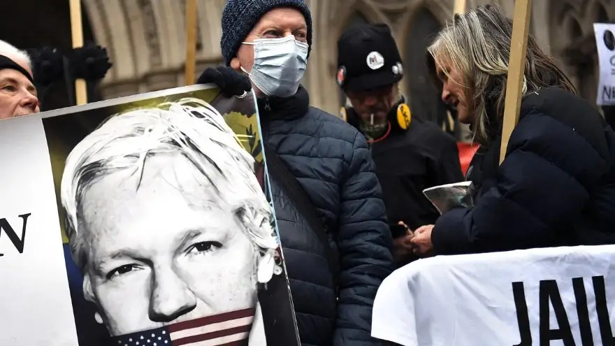 Clock, de Julian Assange