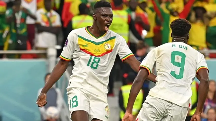 Senegal venció a Qatar por 3-1 y este último se convirtió en el primer eliminado de la Copa