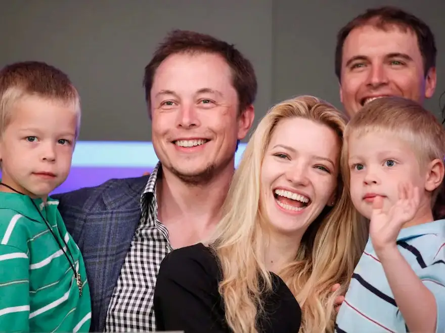 Millonarios como ELon Musk quieren poblar al mundocon su propia y mejorada descendencia
