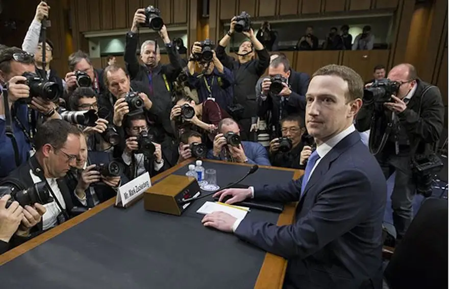 Mark Zuckerberg en una de sus tantas presentaciones ante el COngreso de Estados Unidos