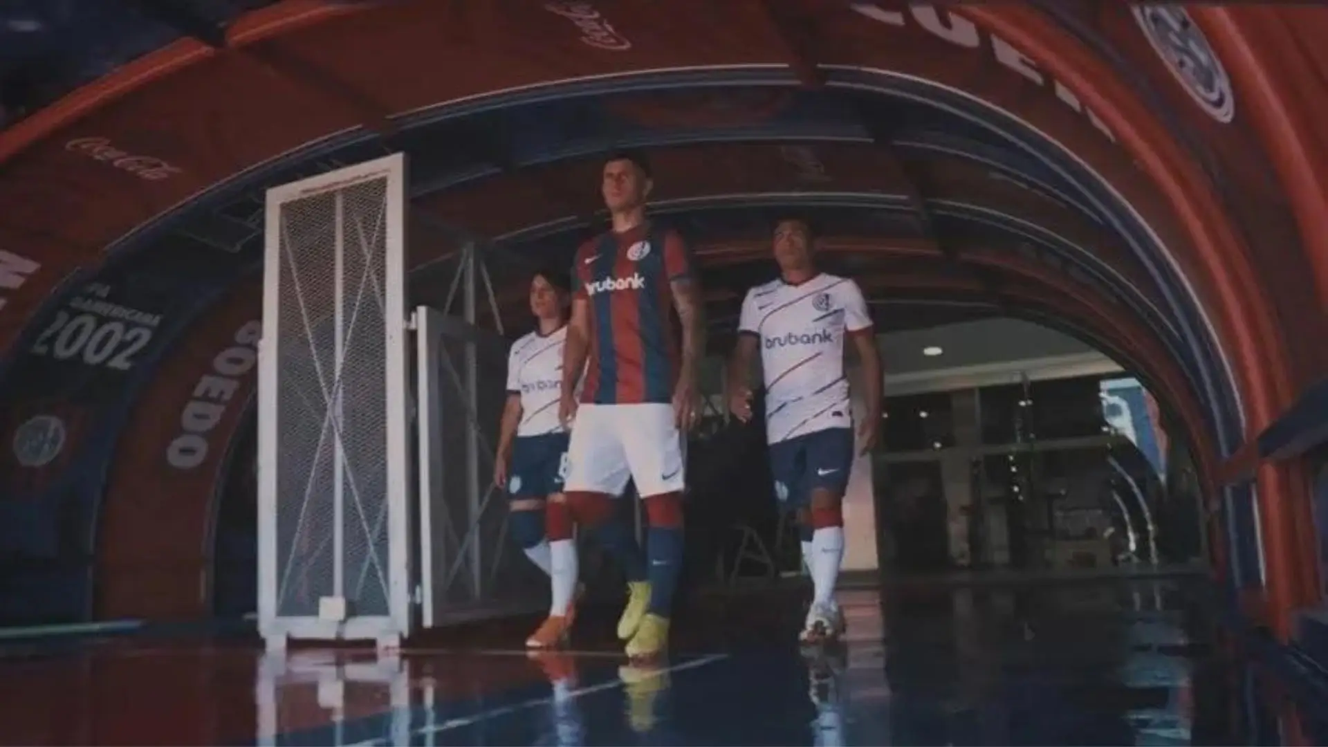 La camiseta debutará en un torneo oficial, el próximo 28 de enero, en el Nuevo Gasómetro, ante Arsenal de Sarandí