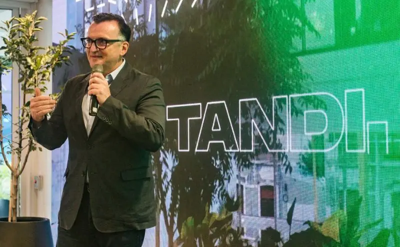 Globant es la que tiene menor dependencia del mercado local y puede beneficiarse del repunte argentino