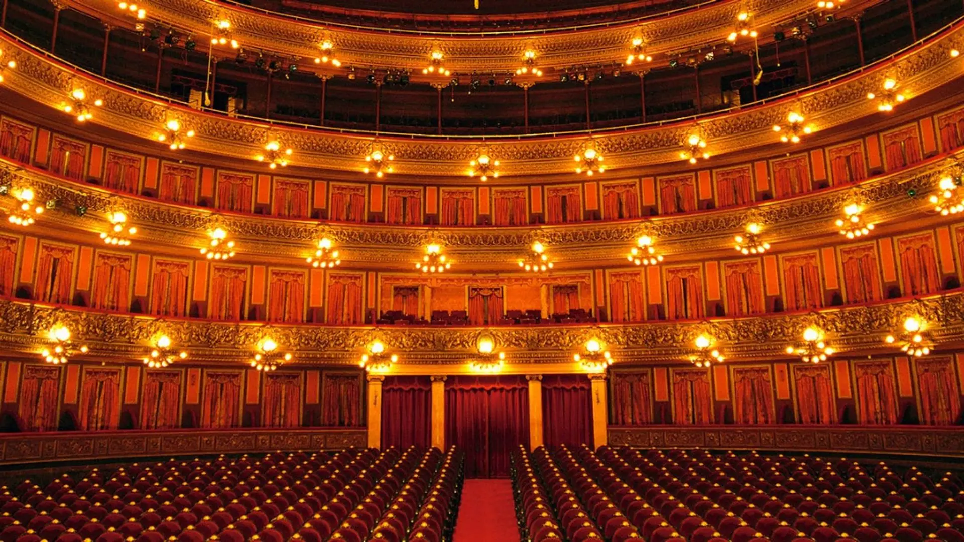 El Teatro Colón es uno de los tres lugares emblemáticos elegidos