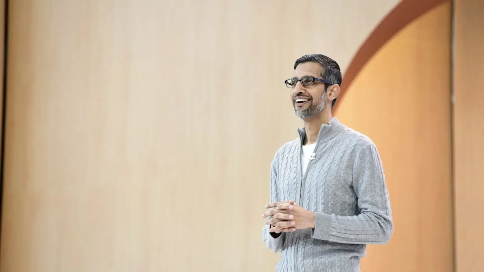 Minhaz Kaher, moderador
