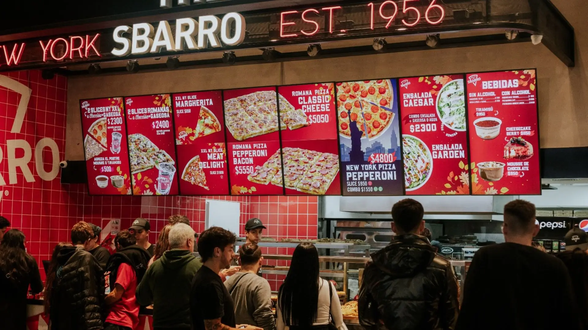 Sbarro cuenta con formato parecido al fast-food,