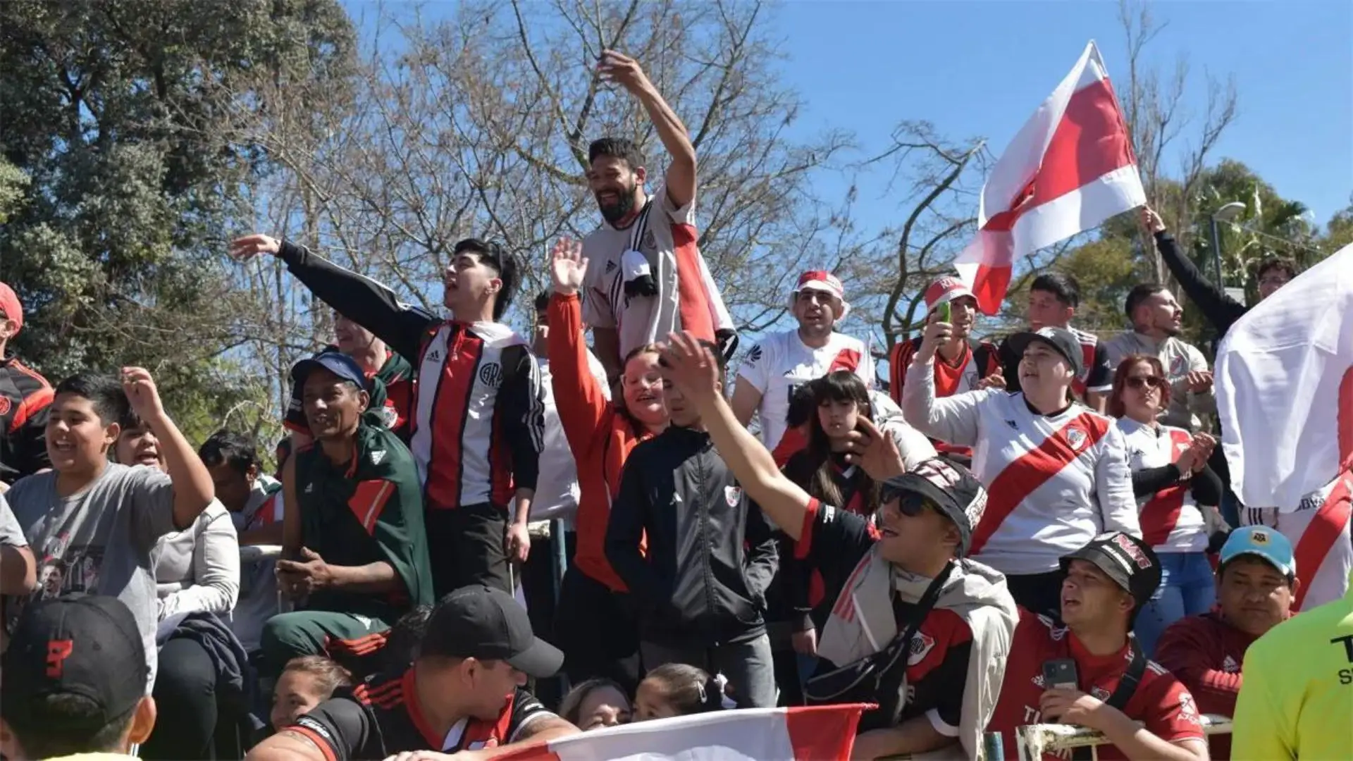 A pesar del fanatismo, los hinchas de River están descontentos con la situación de las entradas