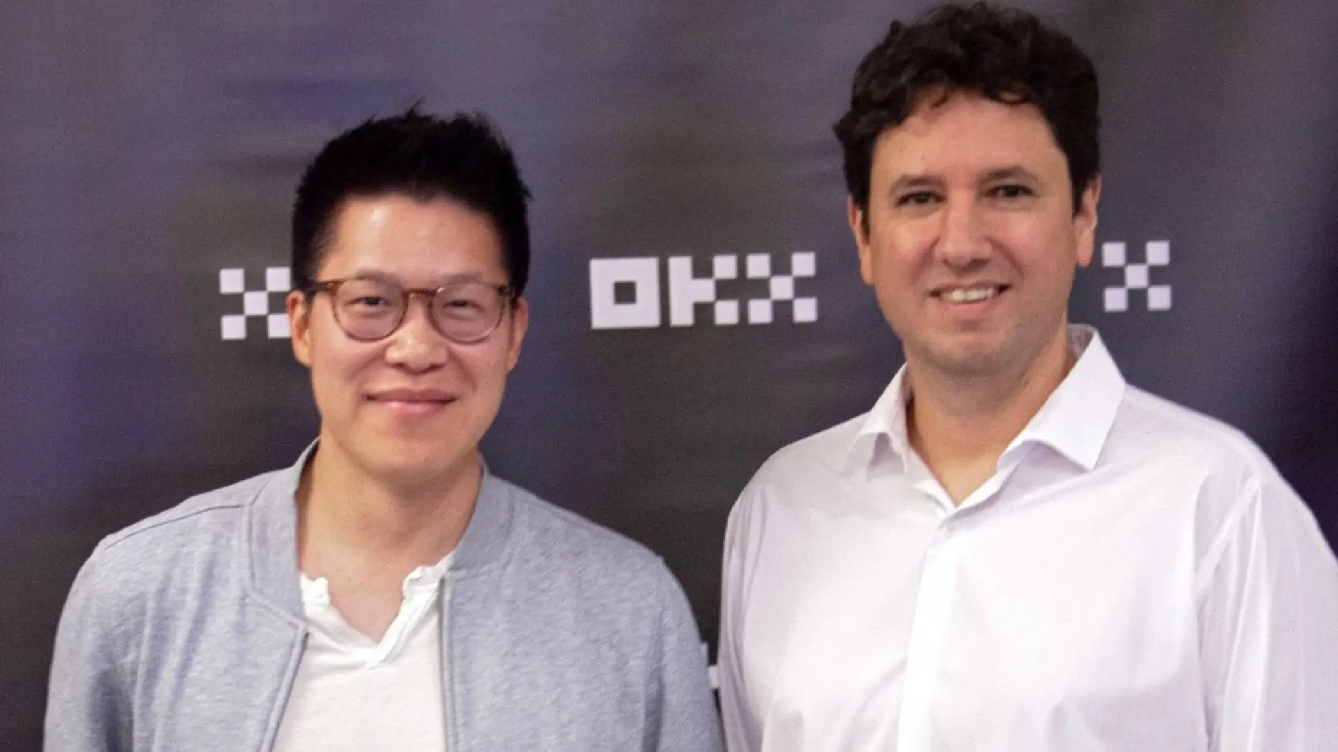 Estrin y Lau durante el evento de OKX