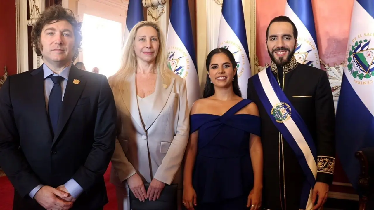 Javier Milei, junto a su hermana, se reunió con Nayib Bukele acompañado por la primera dama