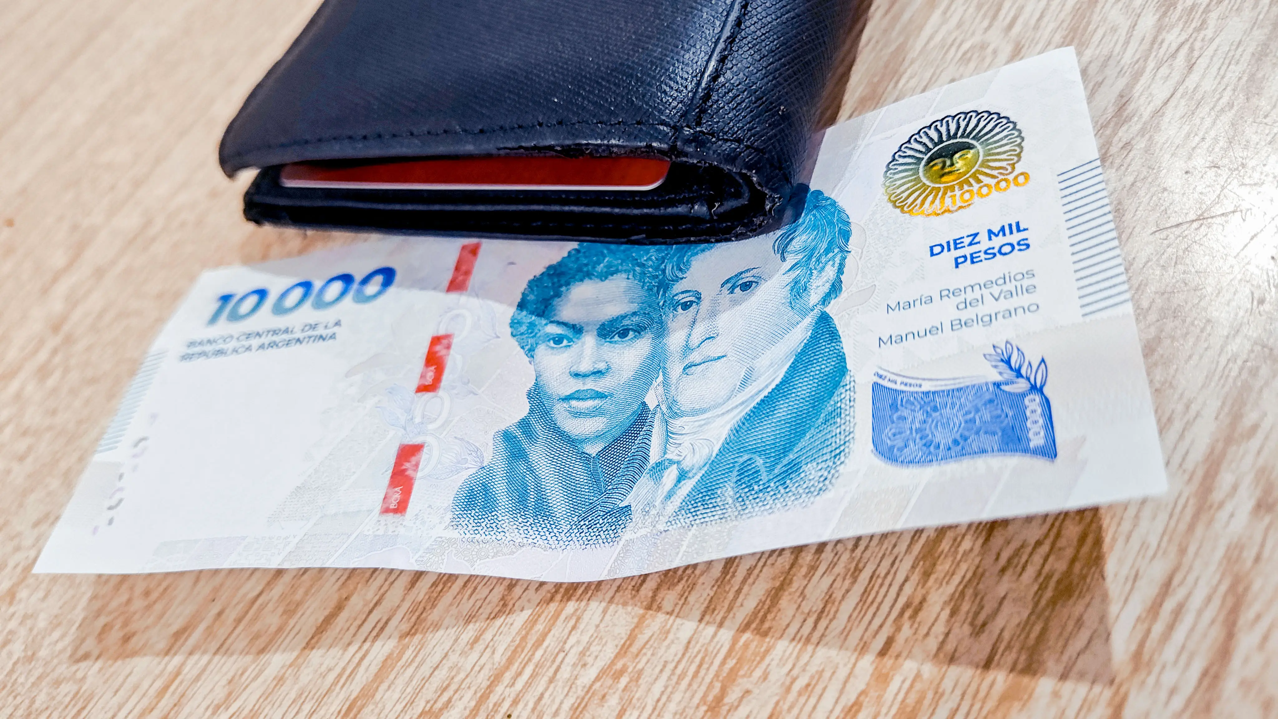 El salario mínimo llegará a $271.571,22 en octubre