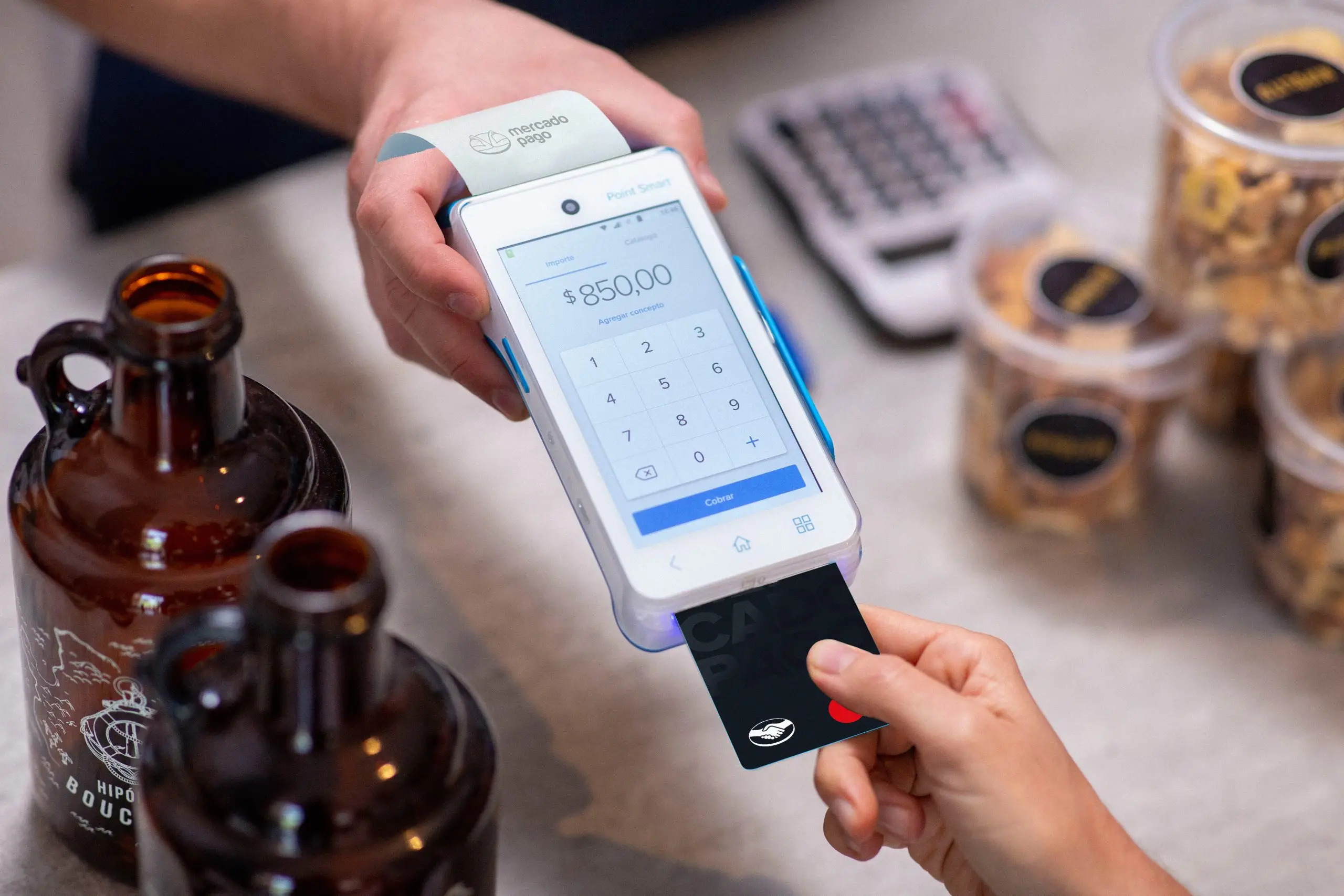 Cambió la forma de pagar con tarjetas de crédito y débito en comercios