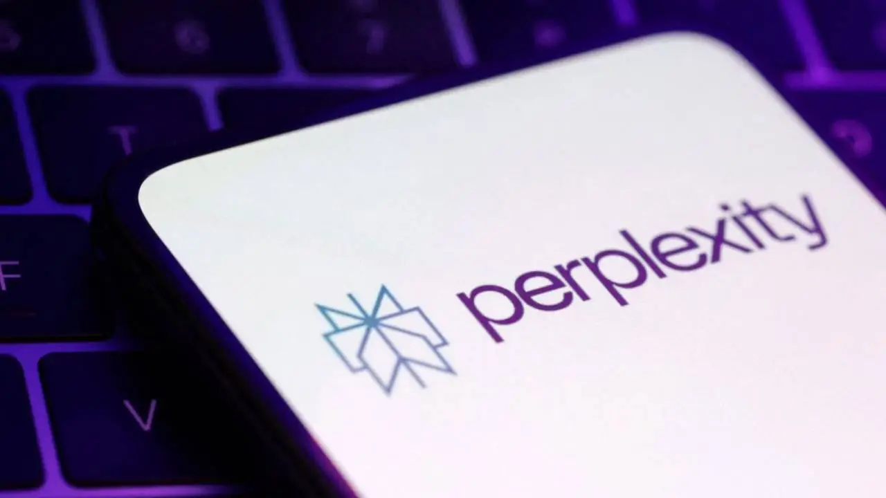 Perplexity llega a WhatsApp y permitirá a los usuarios enviar y obtener respuestas de preguntas