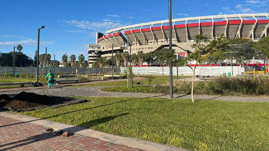 Parque de Innovación con el Estadio Monumental de fondo.