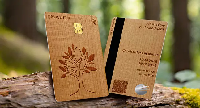 Así es la Thales Gemalto Wood Card, la tarjeta de crédito de madera