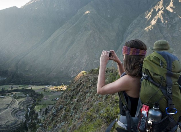 Begin to explore. Обнажения в путешествиях. Путешествие в одиночку. Explore исследовать.