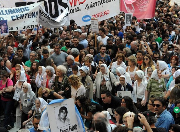 Una Multitud Recordó En Plaza De Mayo Los 40 Años Del Golpe Militar 4915